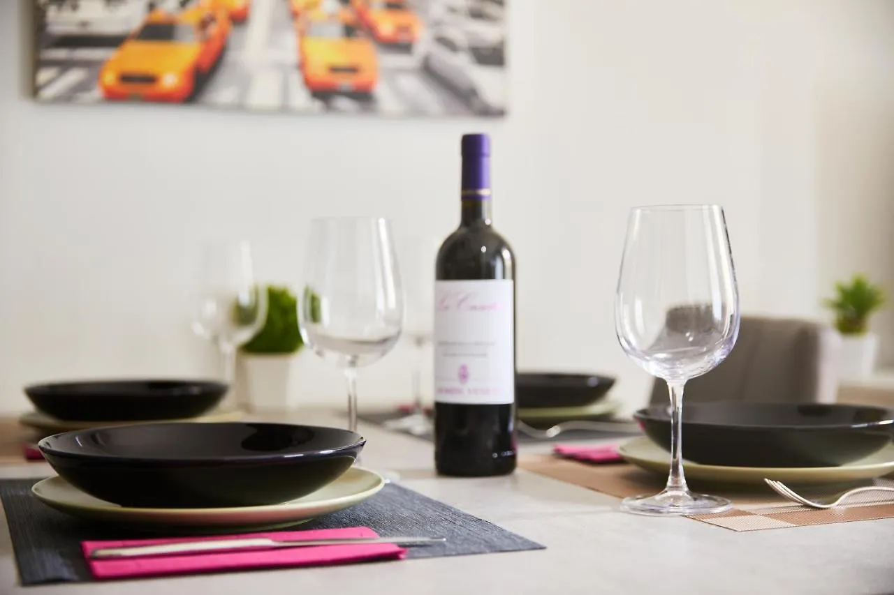 House Navigli Apartment In The Heart Of The Naviglio Grande Milano