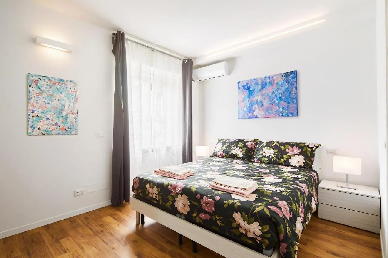 House Navigli Apartment In The Heart Of The Naviglio Grande Milano  Mediolan